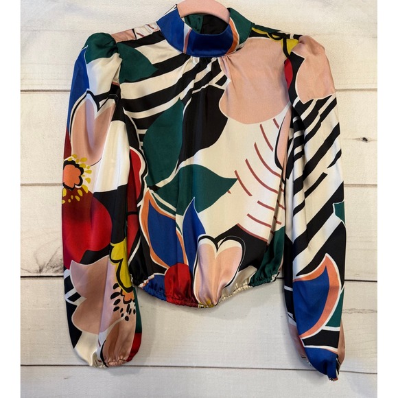 LOVE X DESIGN Tops - LOVE X DESIGN Bold Floral Print Mock Neck Puff Sleeve Cropped‎ Blouse XS
